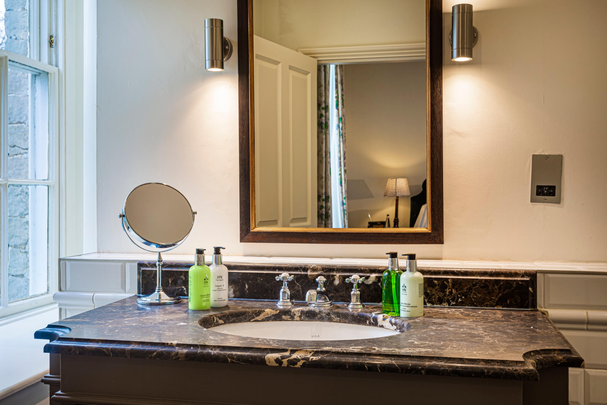 Deluxe Suite Hotel Malton 2 scaled