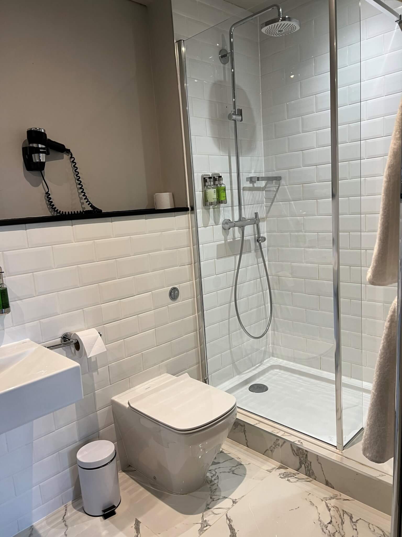 Green Man – Fownhope – Superior Double Bathroom
